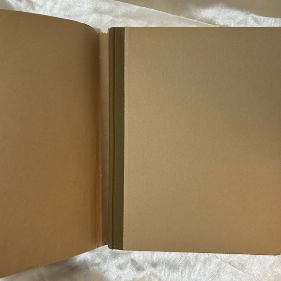 Vintage Living on the Earth - Picture 8 of 9